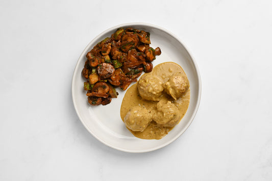 Albóndigas suecas con champiñones salteados
