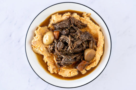 Estofado de res con puré de papa y camote