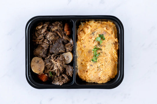 Estofado de res con puré de papa y camote