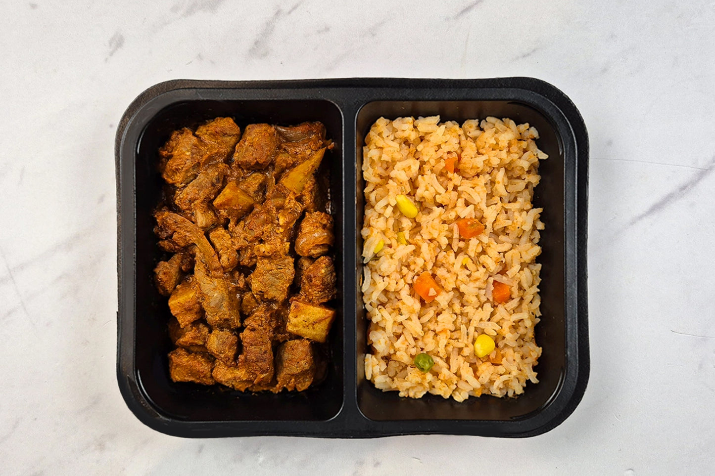 Res en salsa pasilla con arroz a la mexicana