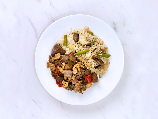 Alambre mixto con garbanzo, ejote y arroz