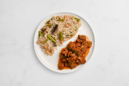 Puntas de res en salsa morita con garbanzo con ejote y arroz