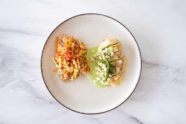 Pollo poblano con quinoa con verduras