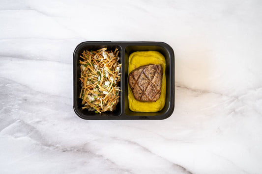 Filete de res en salsa de mostaza con arroz con fideo